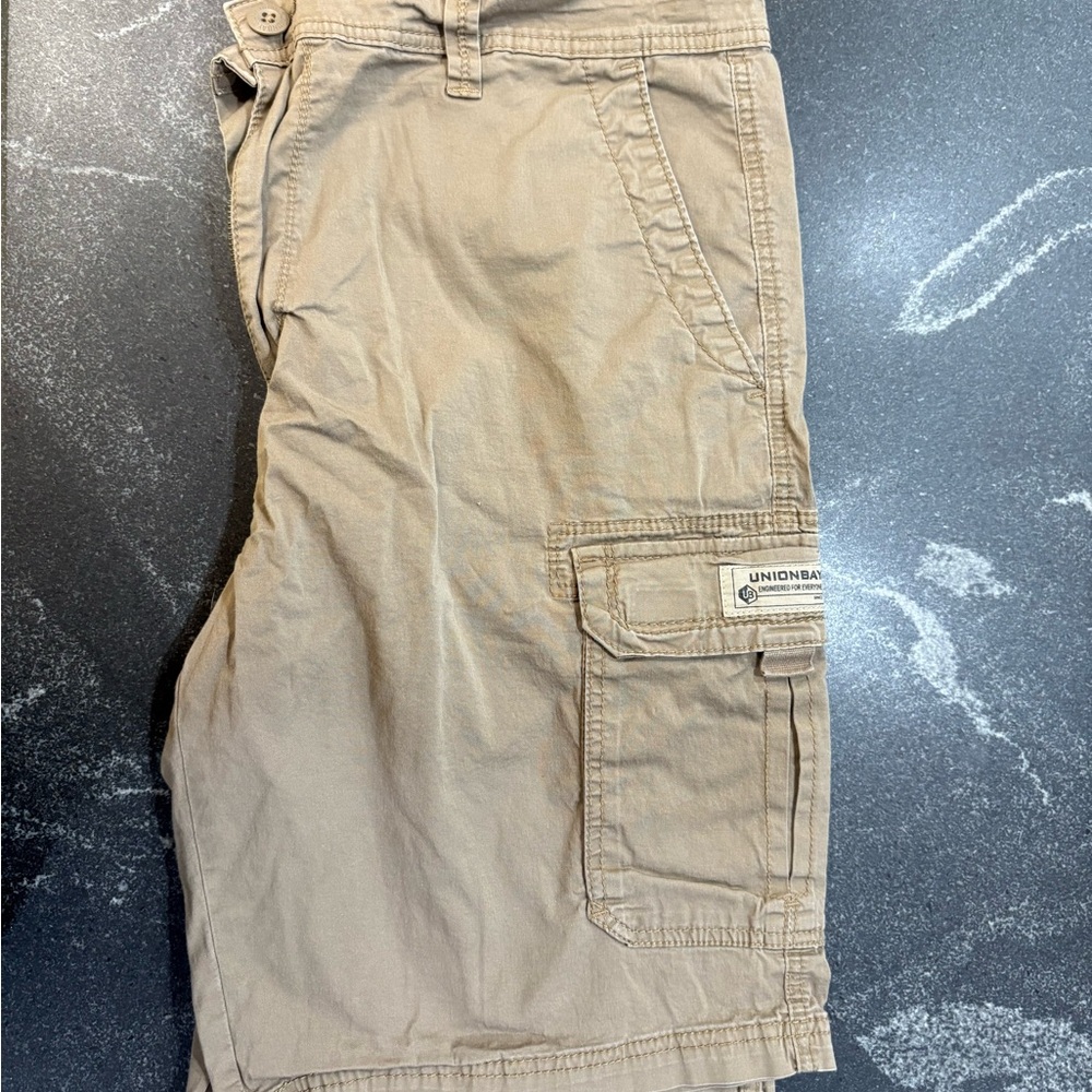 UNIONBAY Men's Khaki Cargo Shorts